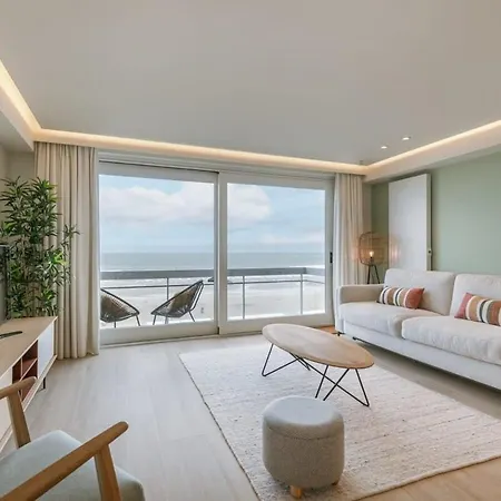 Huswell - Pleasant With Frontal Sea View Apartment Middelkerke