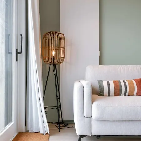 Huswell - Pleasant With Frontal Sea View