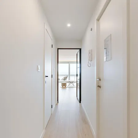 Huswell - Pleasant With Frontal Sea View Apartmán *