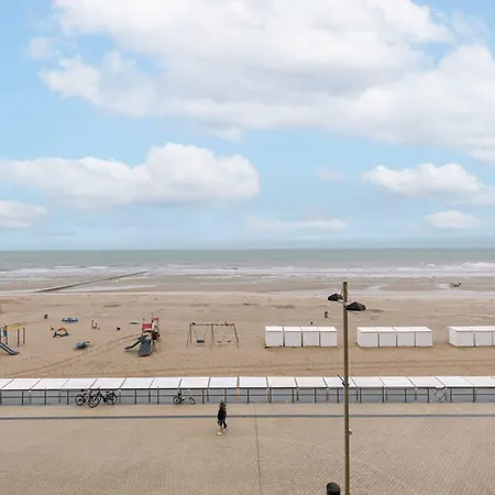 Huswell - Pleasant With Frontal Sea View * Middelkerke